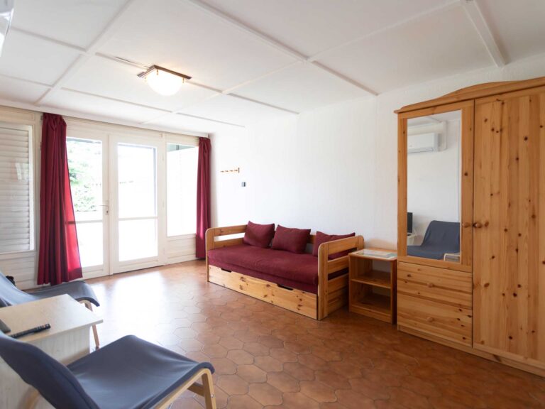 apartmanok Balaton Carmen nappali Aranypart Camping & Apartments