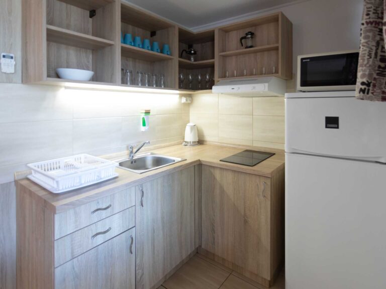 apartmanok Balaton Carmen Plus konyha Aranypart Camping & Apartments