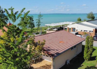 Aranypart Camping lakókocsi parcella sátorhely mobil ház