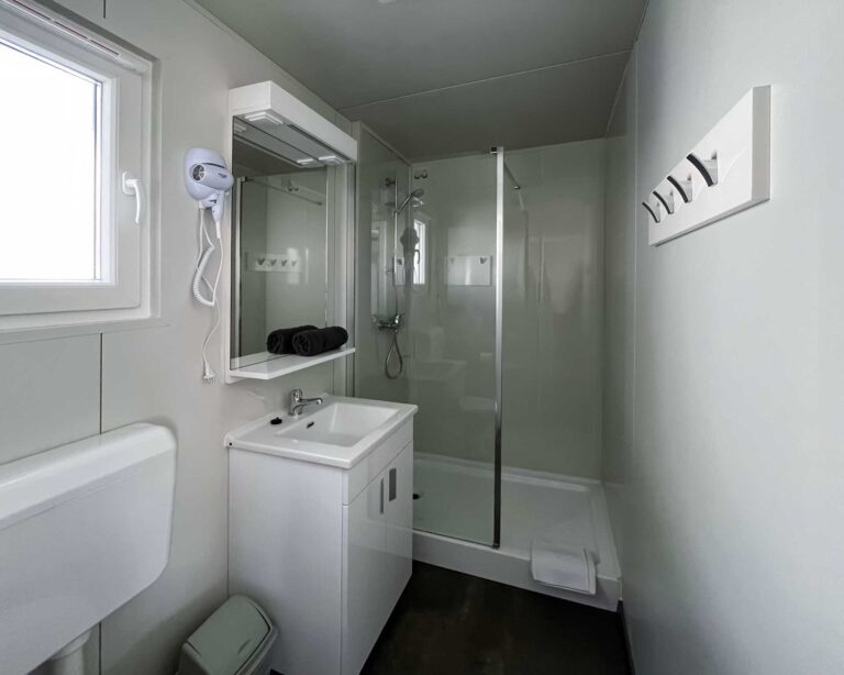 Balaton part Siófok Beach House fürdőszoba Aranypart Camping & Apartments