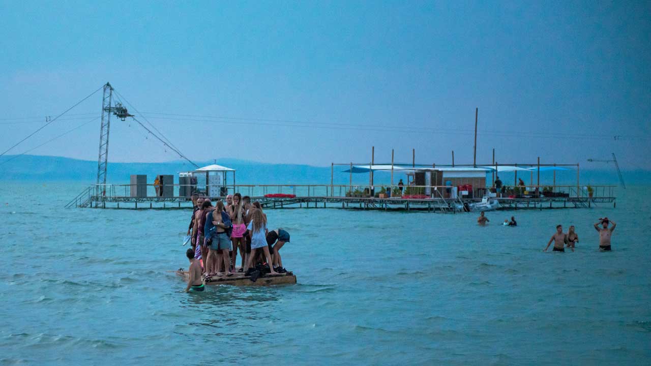 csapatépítő tréning szolgáltatás - Aranypart Camping, Siófok
