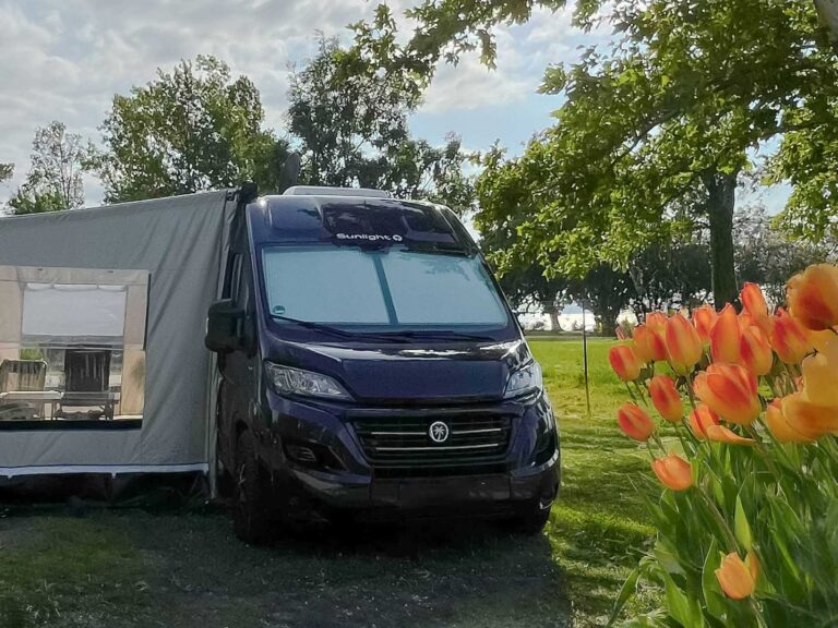 Húsvét Siófok kemping lakókocsi lakóautó