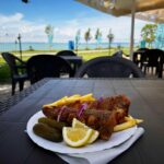 Aranypart gyerekkel - 5 dolog, amiért imádják a családok 16 kemping étterem Aranypart Camping Siófok Golden Lake büfé sült hal hekk