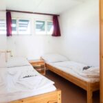 Kalandok utószezonban 3 mobilház mobil ház Aranypart Camping Siófok Carmen apartman hálószoba