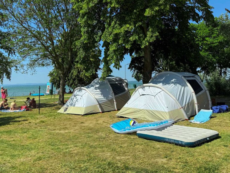 nagy satorhely sátor Balaton part Aranypart kemping