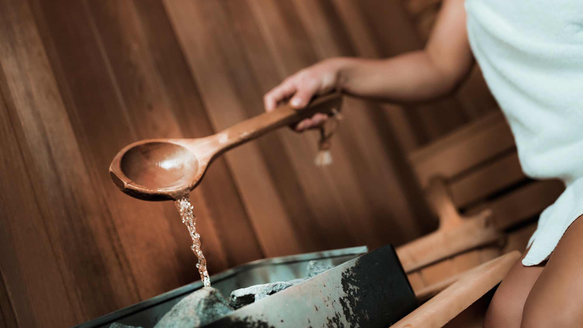 Wellness Erlebnisse erwarten Euch 4 Wellness: Massage und Sauna auf dem Aranypart Camping